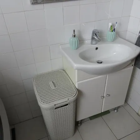 Lina Apartman